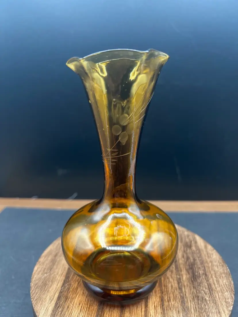 #889B Vintage Ruffled Rim Amber Bud Vase With Floral Etching