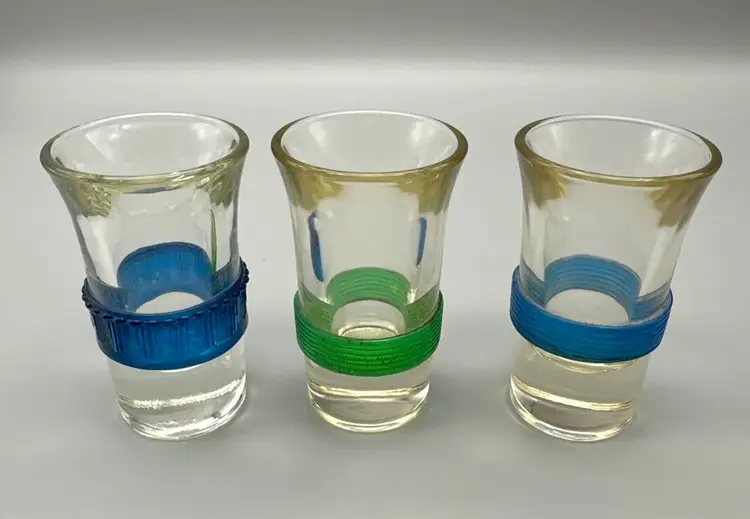 Mid Century Tsing Tao Shot Glasses Set 4 One is Chipped Star Trek Voyager