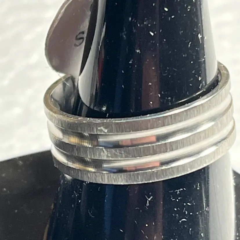 Stainless Steel Ring As Pictured Size 8