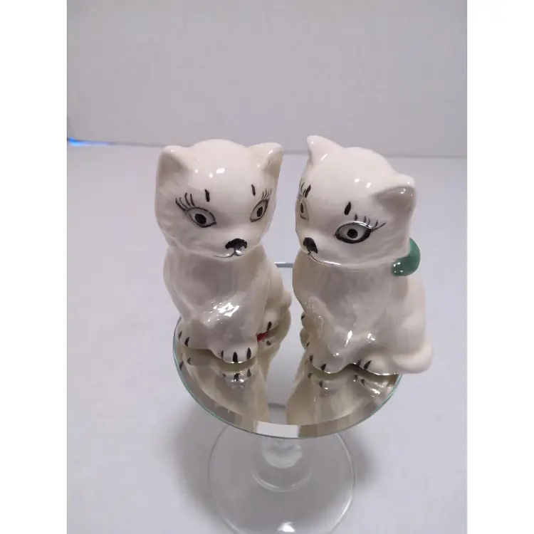 Vintage Kitty Cat Figurine PAIR
