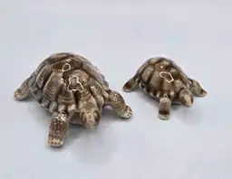 1970s Wade Porcelain Mom/Baby Brown Hues Turtle Figurines • England • EUC