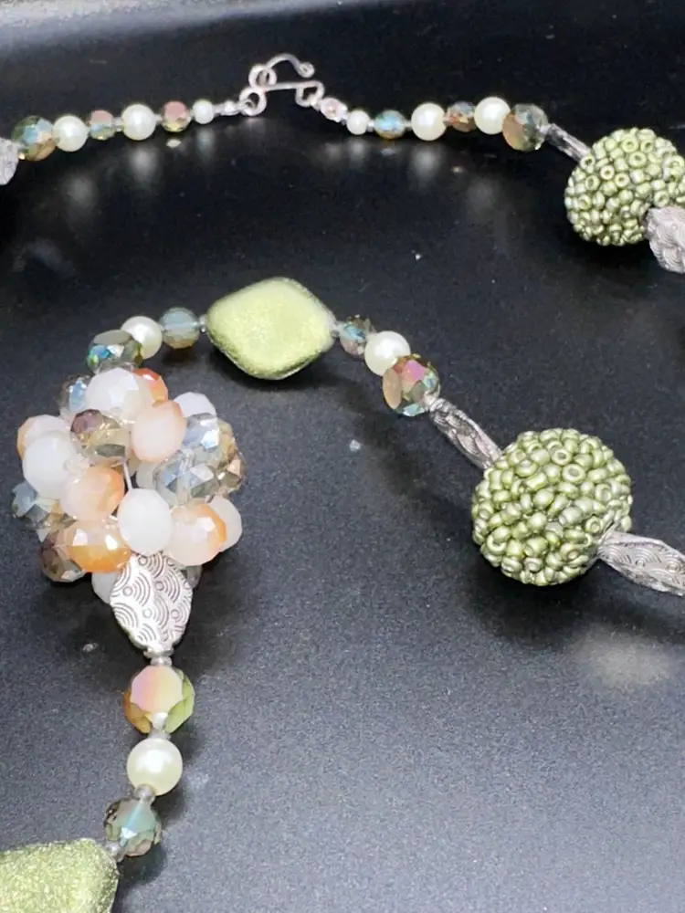Eclectic Green Beaded Statement Necklace – Mixed Textures, Glass & Pearl Accents