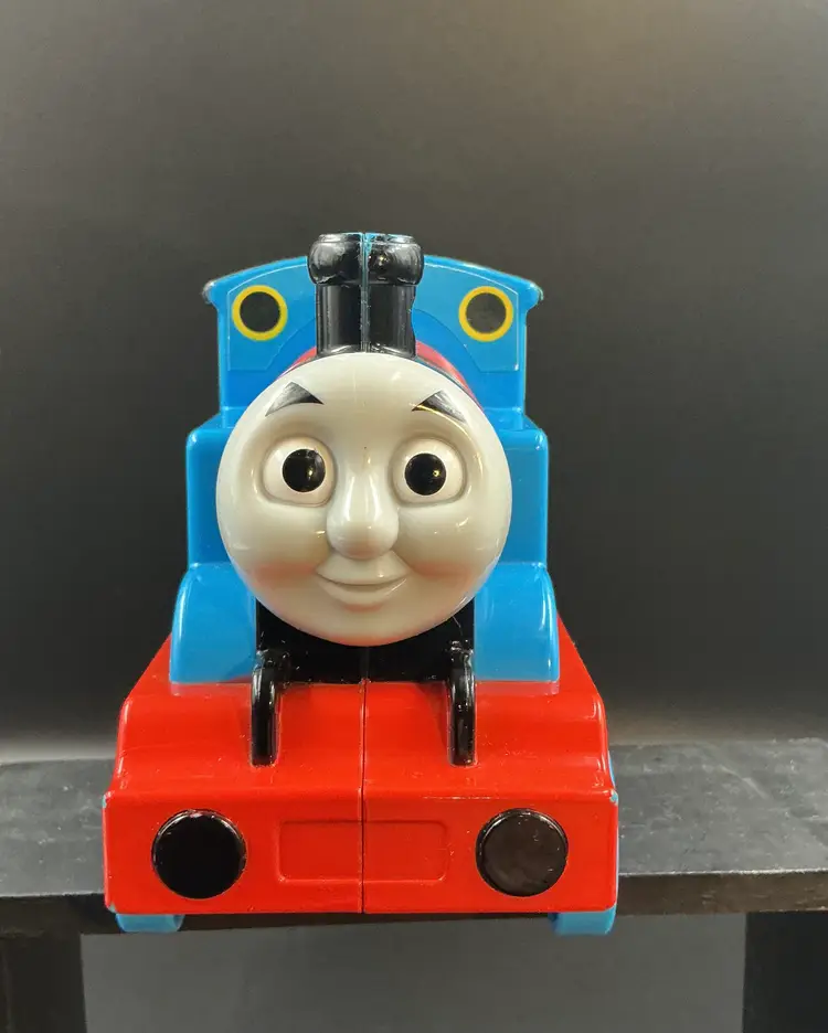 2009 Thomas Shake and Go by Mattel, works, some paint loss