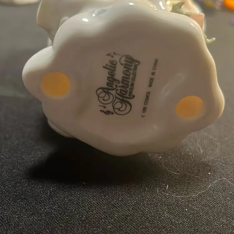 1998 Angelic Harmony Angel Figurine (reg  $8)