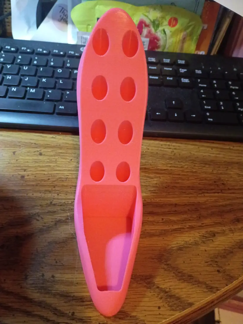 MSRP $20 - Roberts creations - beautiful pink makeup holder