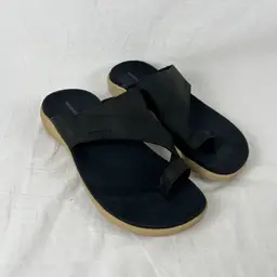 Merrell Black Leather Thong Sandals