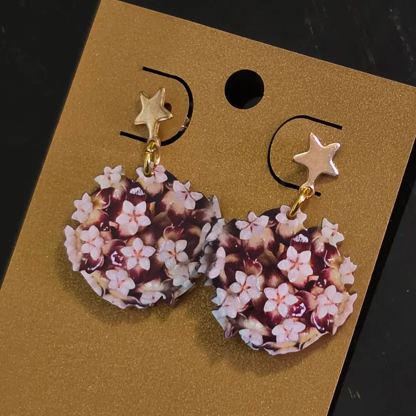 Mini Callistophylla Bloom Earrings