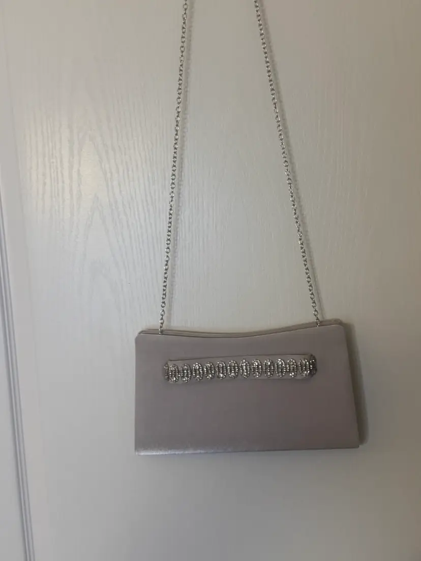 Jessica McClintock Silver Evening Hand Bag With Rhinestone Accents And Silver Tone Chain Handle w/22” Drop; 6” X 10”