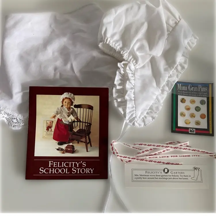 1991 American Girls Felicity’s School Story White Bonnet, Scarf and Garters Rare