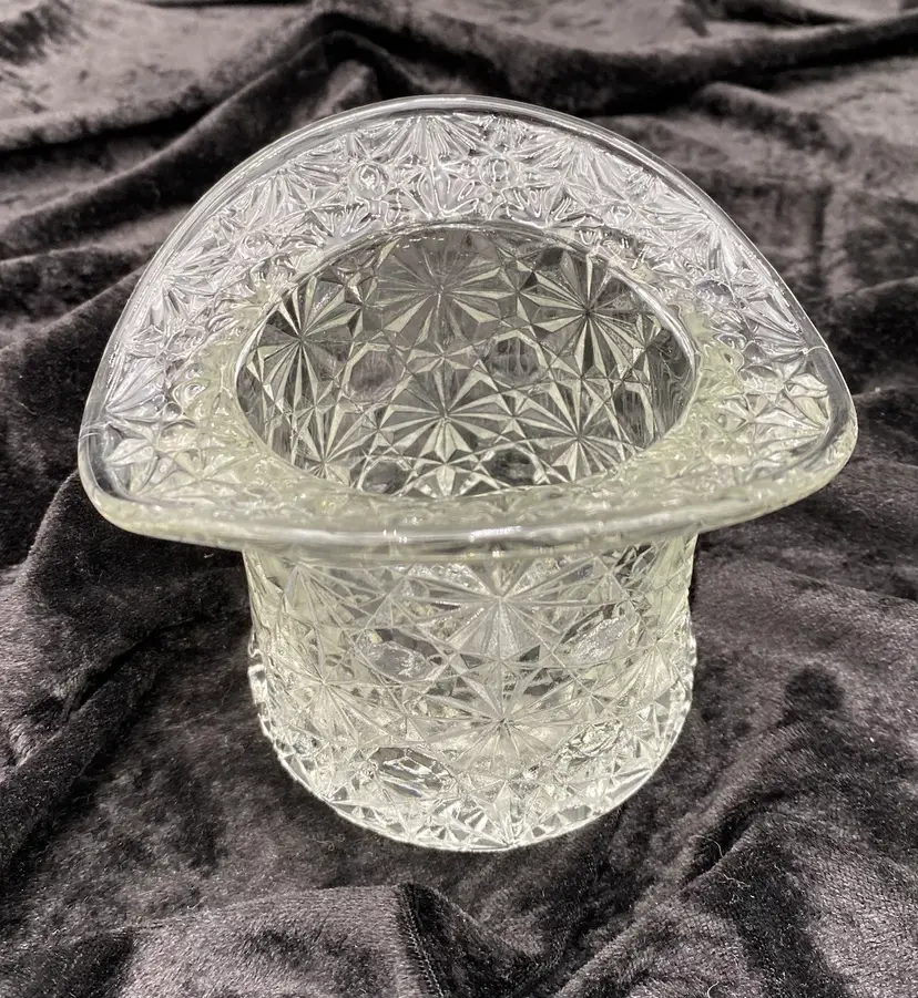 Large Vintage Indiana Glass Company Daisy & Button Clear Top Hat, 3.5", MINT