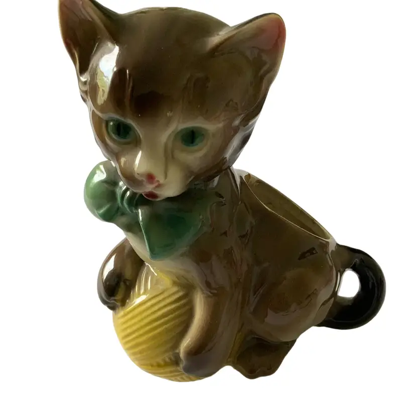 #06 - Dog 🐶 (and Cats) Days Of Summer Sunday- Vintage MCM Royal Copley Pottery Brown Ceramic Cat  Figurine With Ball Of Yarn Planter Approximately 8” By 5.5”