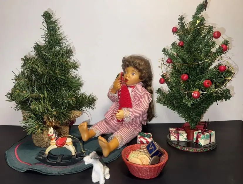 Christmas Holiday Waiting For Santa 8" Wood Doll Patricia Hamilton Collection W/ Christmas Tree