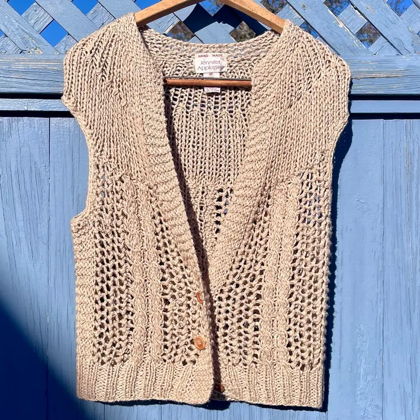 Vintage Jennifer Applegate Medium Hand Made Sweater Knit Vest 3 Button Lt Brown