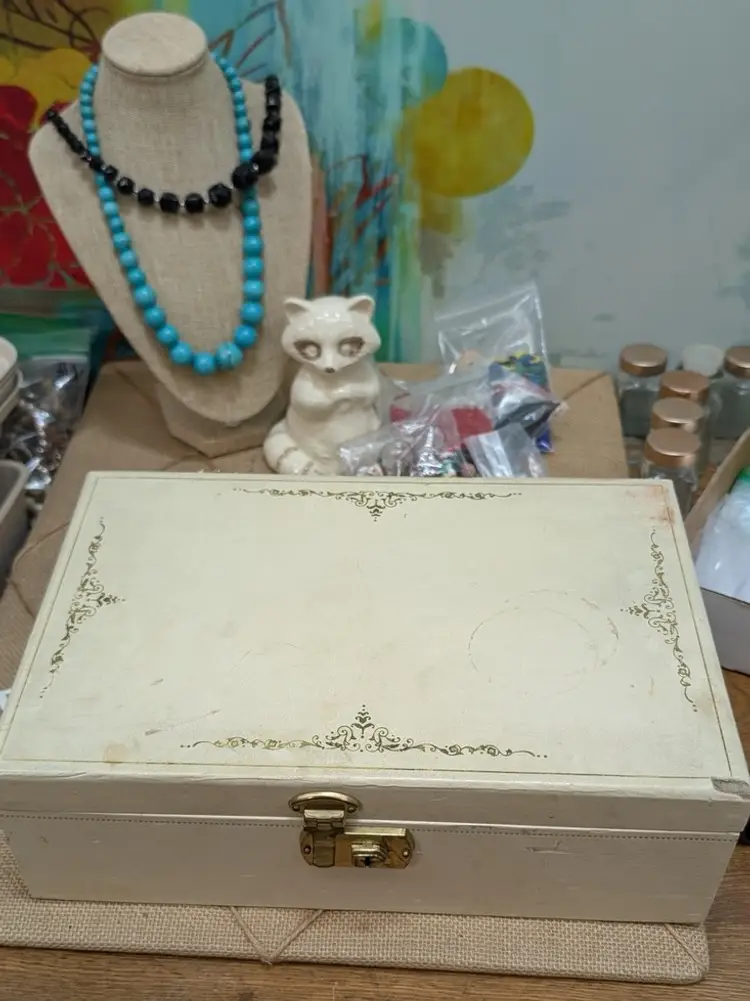 What’s in the Estate Jewelry Box?