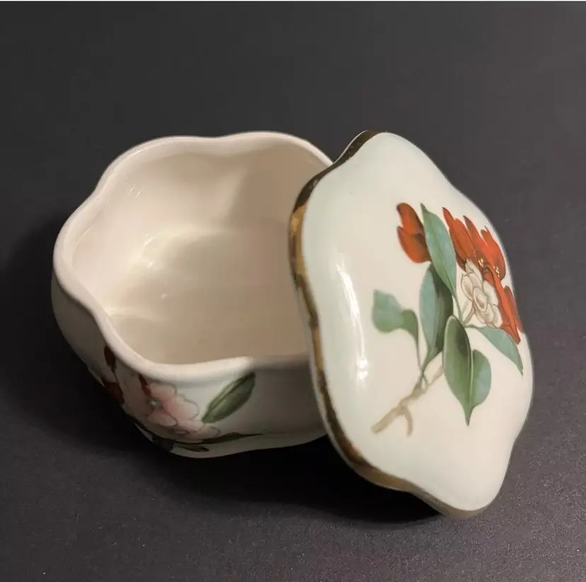 Trinket / Ring Box Royal Worcester PALISSY Made in England Floral Poppies 2.75"D