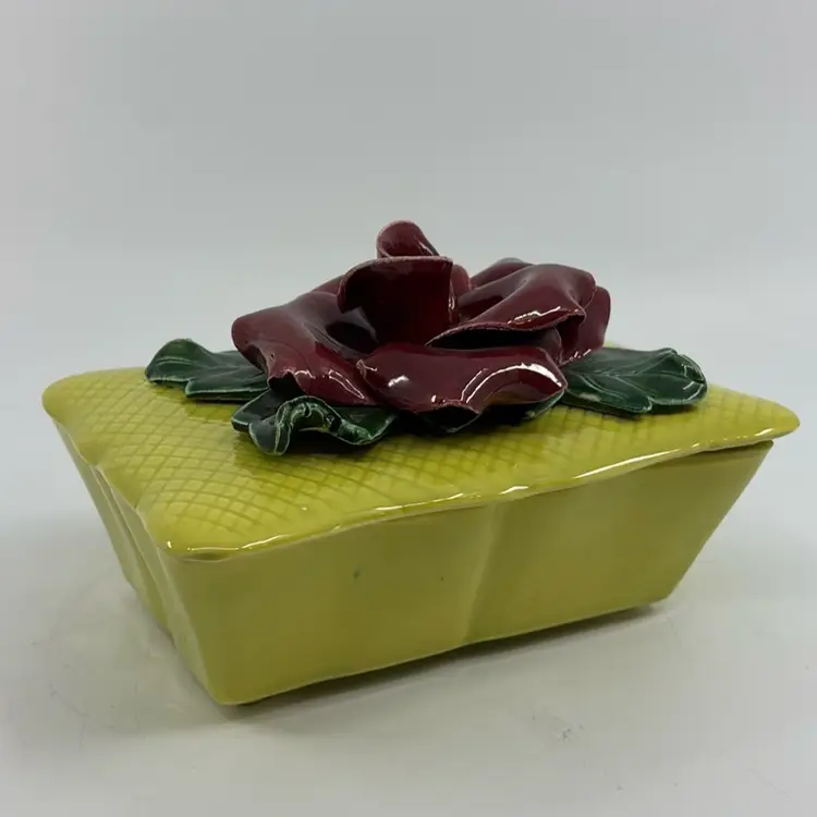 California Crown Red Rose Ceramic Trinket Box 6.25x4.25 4H