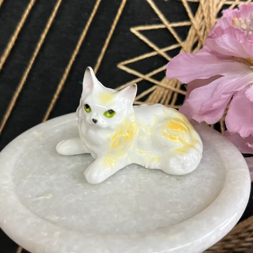 Bone China Cat Miniature Figurine, Porcelain Long Haired Cat Miniature Figurine
