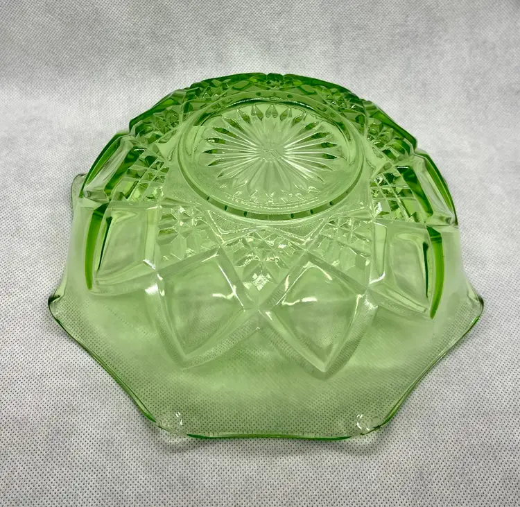 Hazel Atlas Diamond Arches Green Uranium Glass Serving Bowls