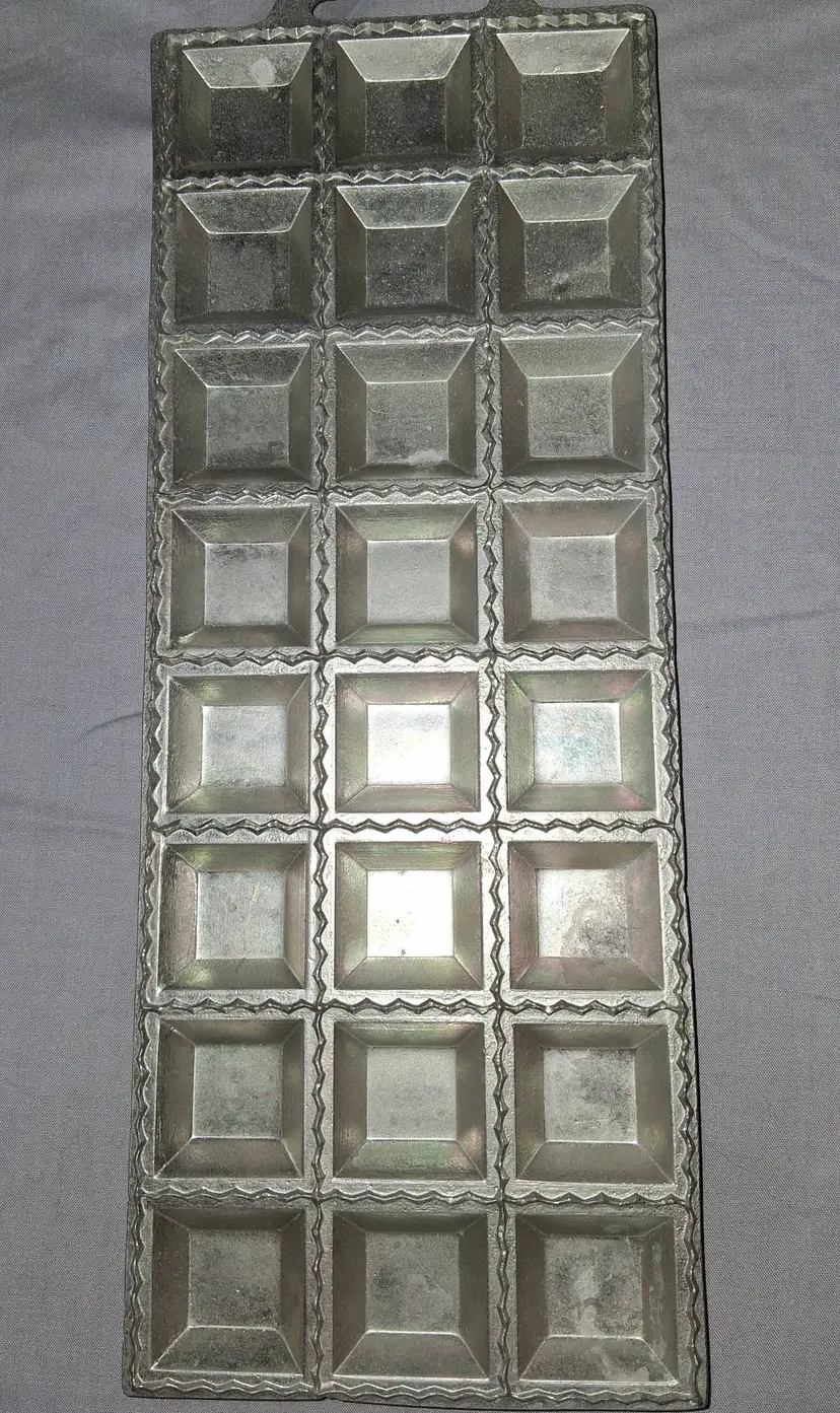 VINTAGE Raviolamp Mini Ravioli Fresh Pasta Press Maker IPS Torino 24 - Italy