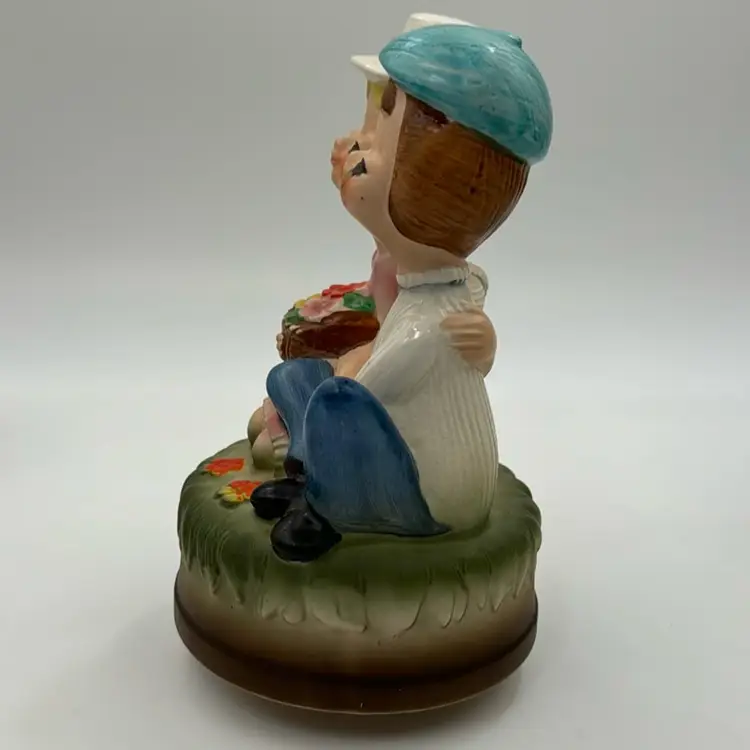 #01 French Boy And Girl, Music Box 1960S