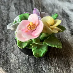 Coalport Bone China Flower Bouquet England Preowned Excellent Condition