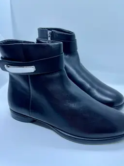 ECCO Women's Sculpted LX Luxury Modern Boot with Silver Accent SZ 38