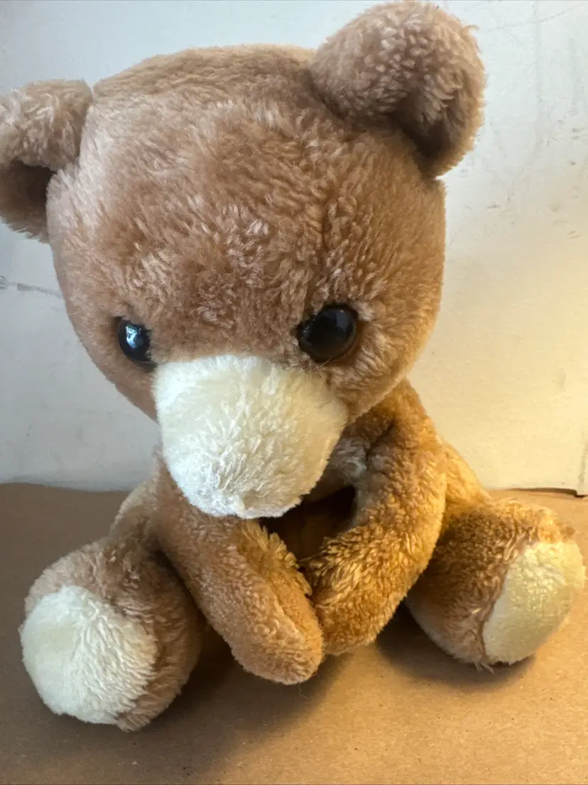 Vintage 1977 Dakin small teddy bear lightly used