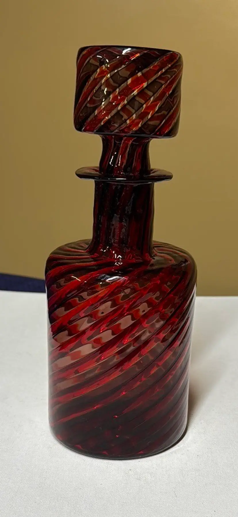 MURANO ITALIAN ART GLASS BAROVIER & TOSO STRIATO DECANTER 10” tall with stopper