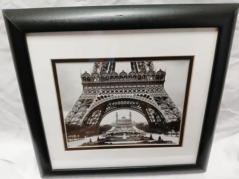 Framed Eiffel Tower Black & White Print