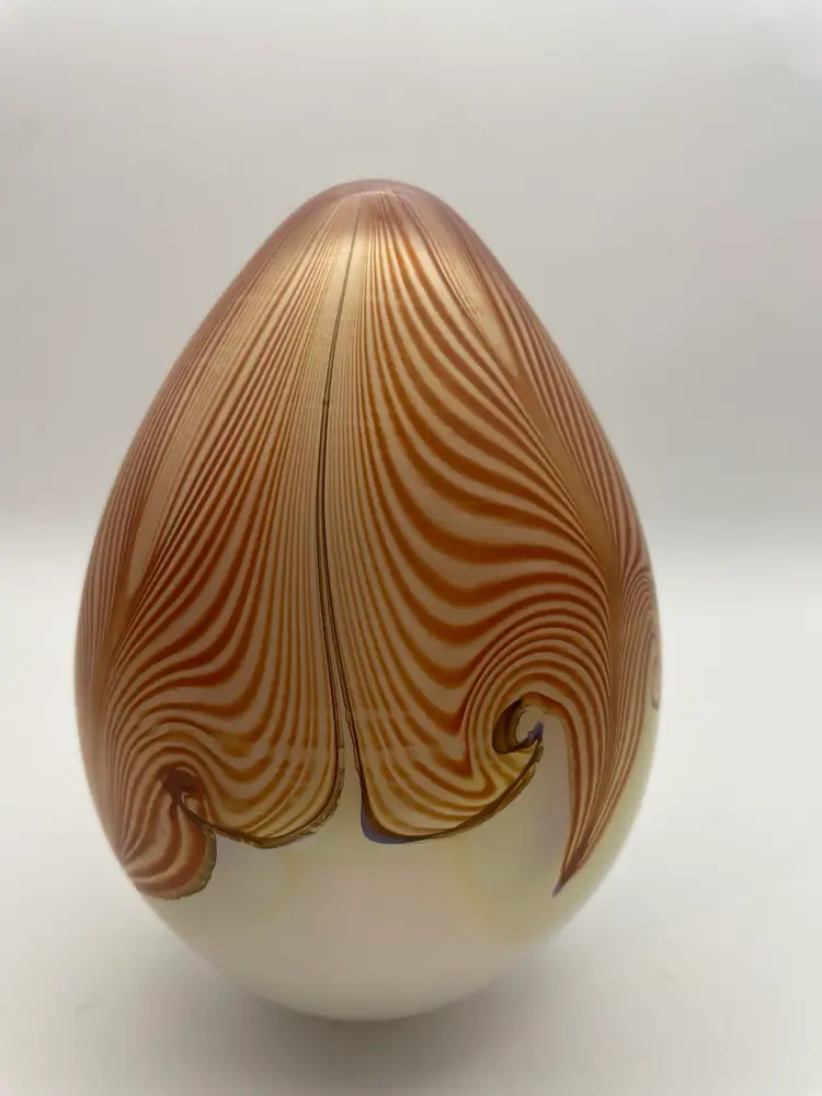 1983 VANDERMARK Iridescent Pulled Feather Swirl Design Egg Shaped Art Glass