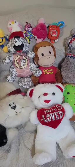 Assorted Plushies (Lot 2)