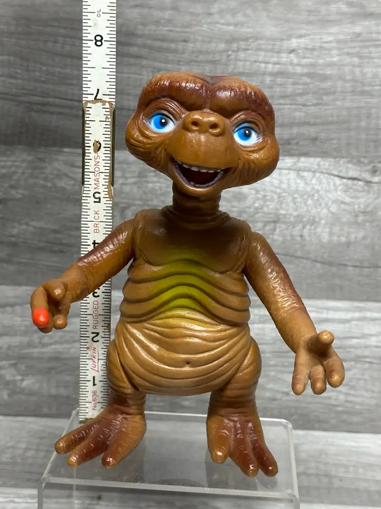 Vintage E.T. The Extraterrestrial
6” Vinyl Figure RARE W/ TEETH Taiwan 