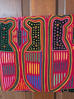 Colorful  MCM  MOLA FROM THE Cuna Tribes Women - Caribbean