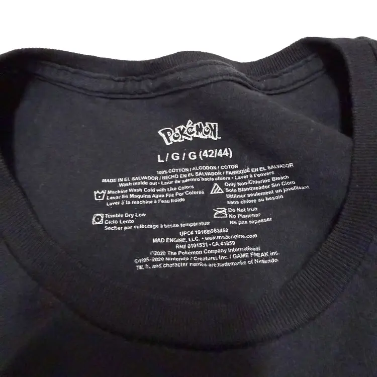 Pokémon Pikachu Electric Static Black Graphic Print Adult Black T-Shirt - L