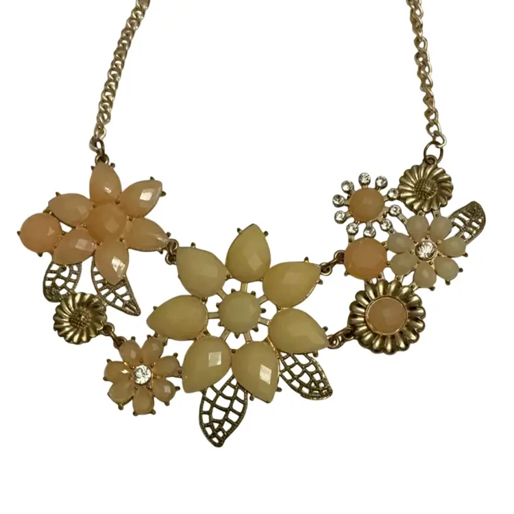 Vintage Gold-Toned Plastic Beads And Rhinestone Necklace 17”