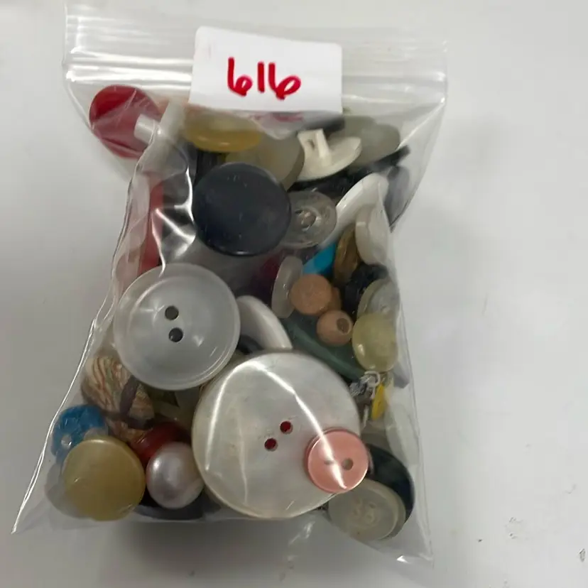Bag Of Buttons 616