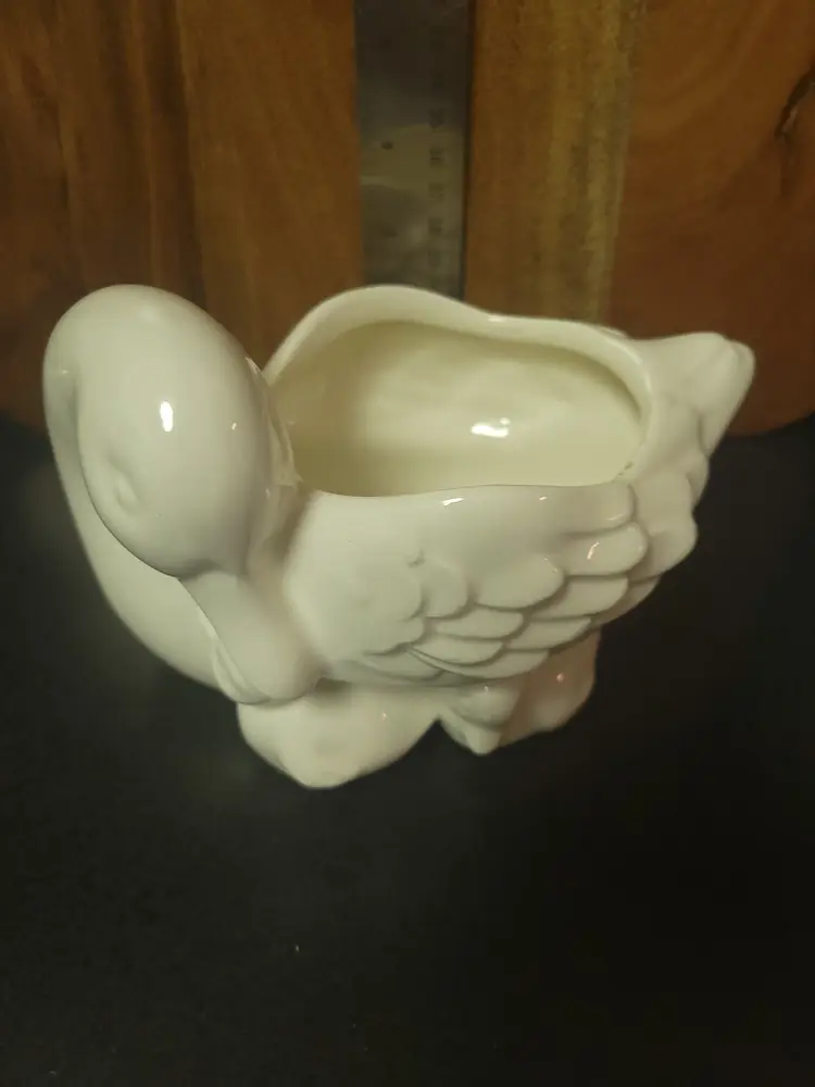 Avon mother & ducklings Planter