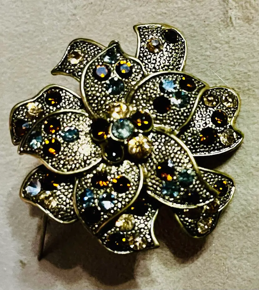 Vintage Liz Claiborne Brooch