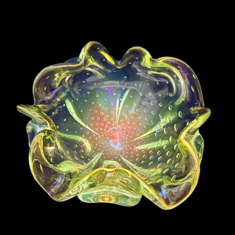 Vintage Art Glass 7.5” Bowl Ruffled Rim Controlled Bubbles UV Glow *READ*