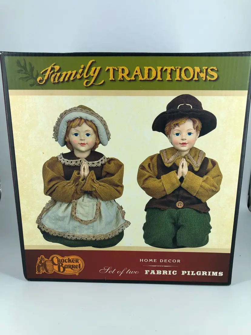 Cracker Barrel Set of 2 Fabric Pilgrims with Box