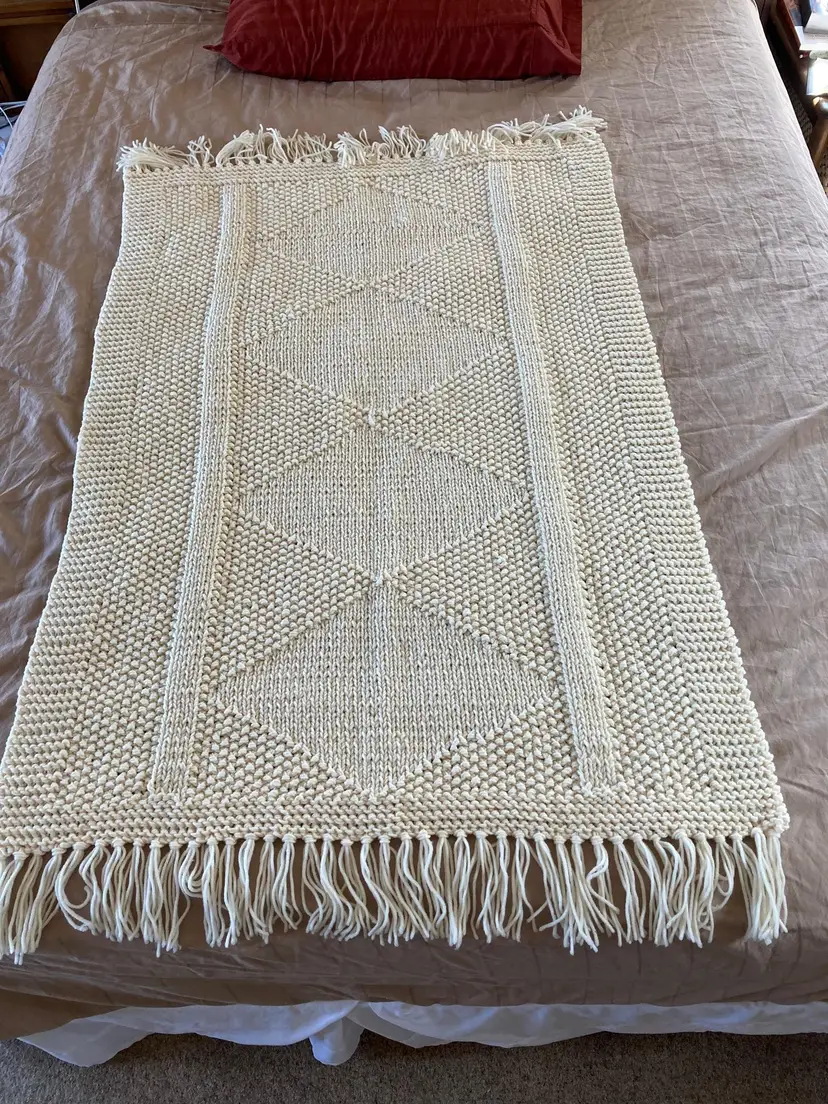 Cream afghan
crocheted, vintage