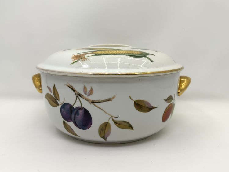 Gold Trim Royal Worcester Covered Casserole: Hand-Painted Fruit, Vintage English Baker