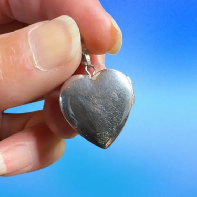 Vintage Mid Century Sterling Silver Etched Locket,  USA Made