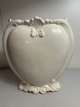 Vintage  Valentine Ceramic Heart-Shaped Flower Vase~9 1/4”Tall