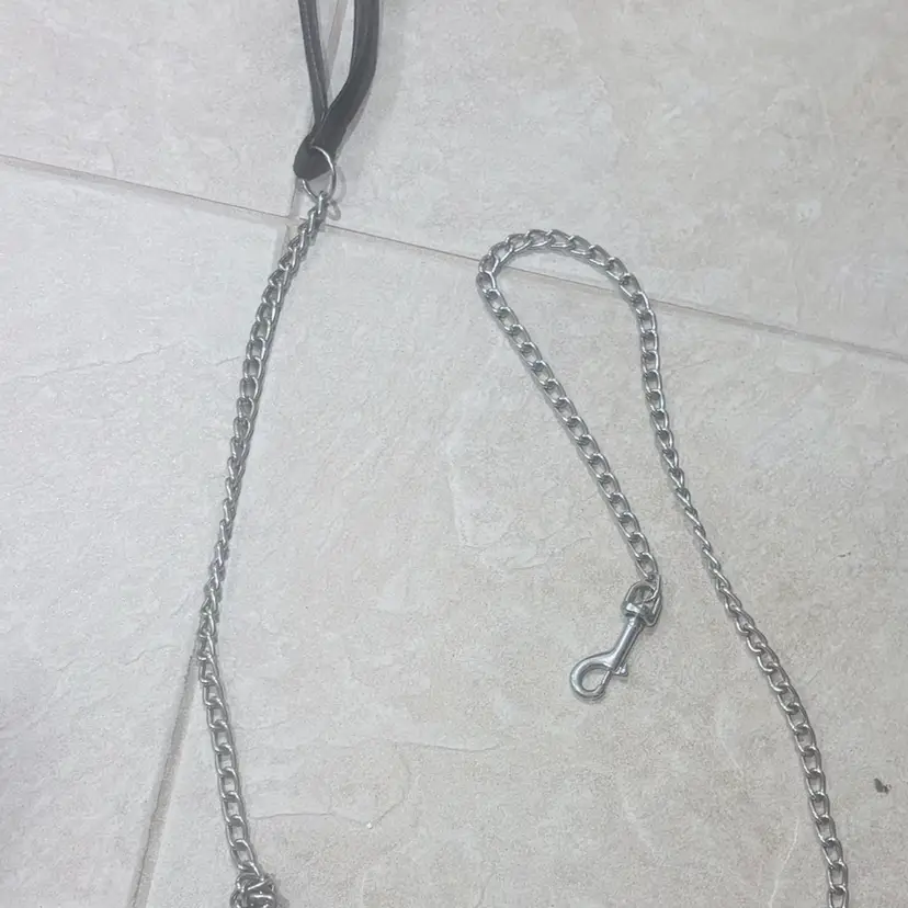 Heavy-Duty Chain Dog Leash with Leather Handle used