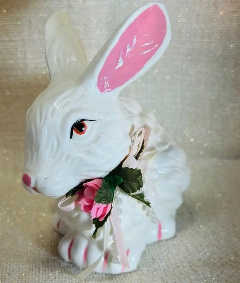 Vintage White Porcelain Ceramic 6" X 5" Bunny Rabbit Figurine Flower necklace