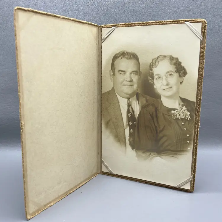 Vintage Photo Husband Wife Couple Ft Smith Arkansas Mitchel Studio