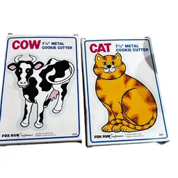 004 Two Vintage Large Cookie Cutters, Farmhouse, Cat, And Cow
