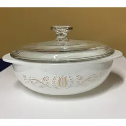 Pyrex Golden Tulip Casserole & Lid 2 Qt  024 Promotional Casserole
