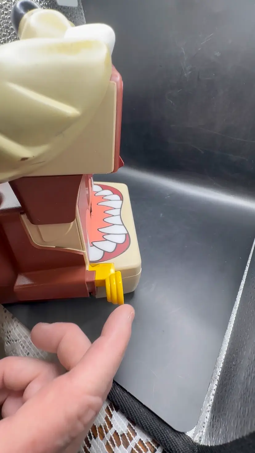 Vintage 1999 Polaroid Warner Bros Taz Instant Camera With Film Tested/Works